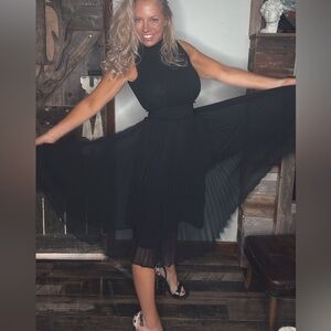 Elegant Black Sleeveless Dress